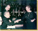 (Receiving the Academy of Athens prize) click here